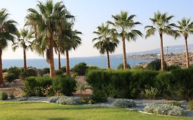 Yulya Villa By Taimoura