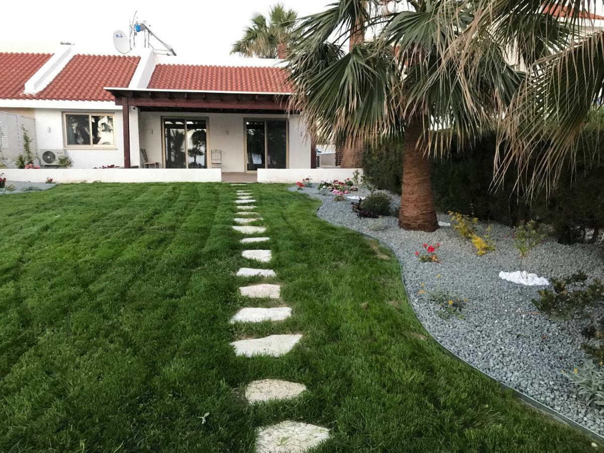 Yulya Villa By Taimoura Paphos Exterior photo