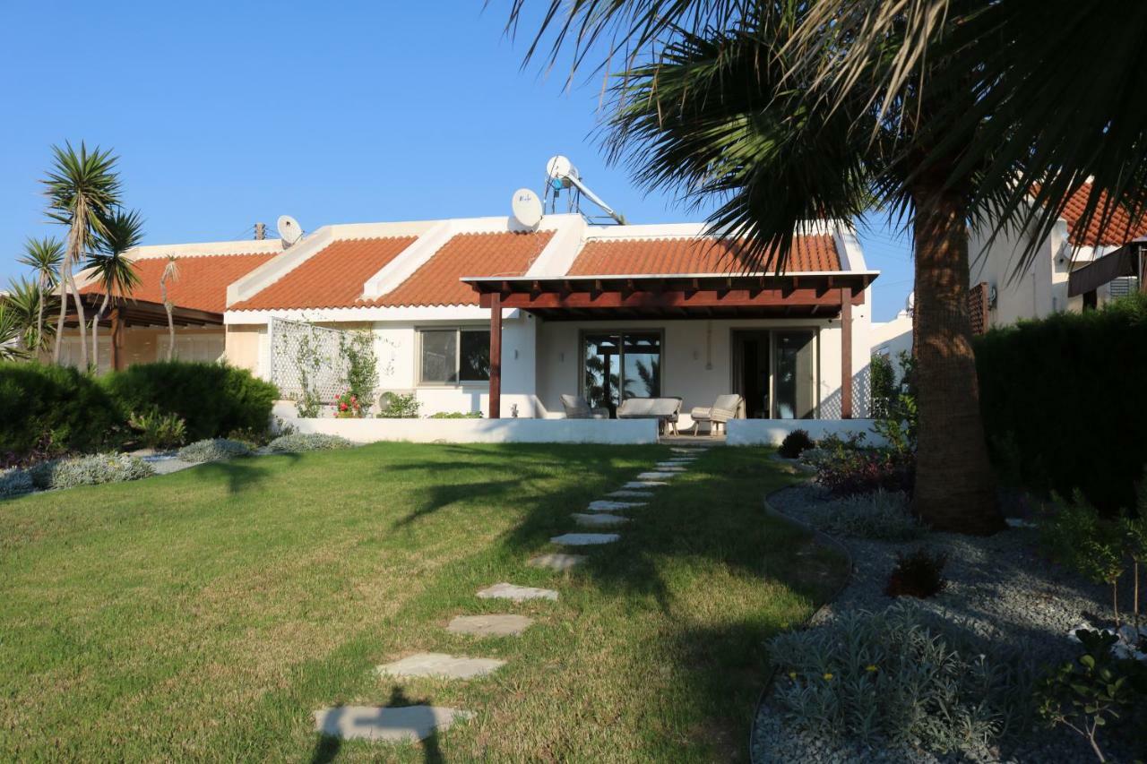 Yulya Villa By Taimoura Paphos Exterior photo