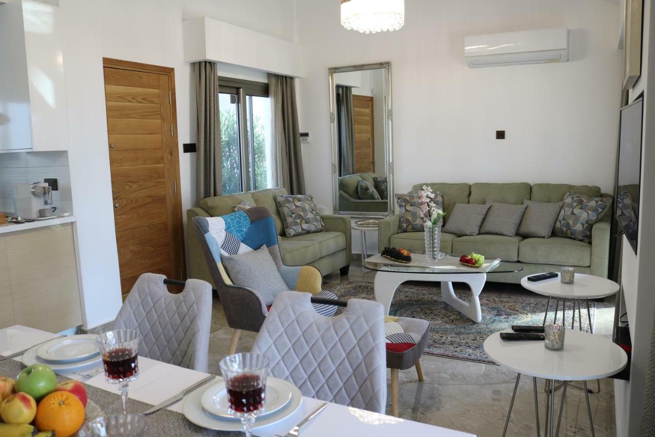 Yulya Villa By Taimoura Paphos Exterior photo