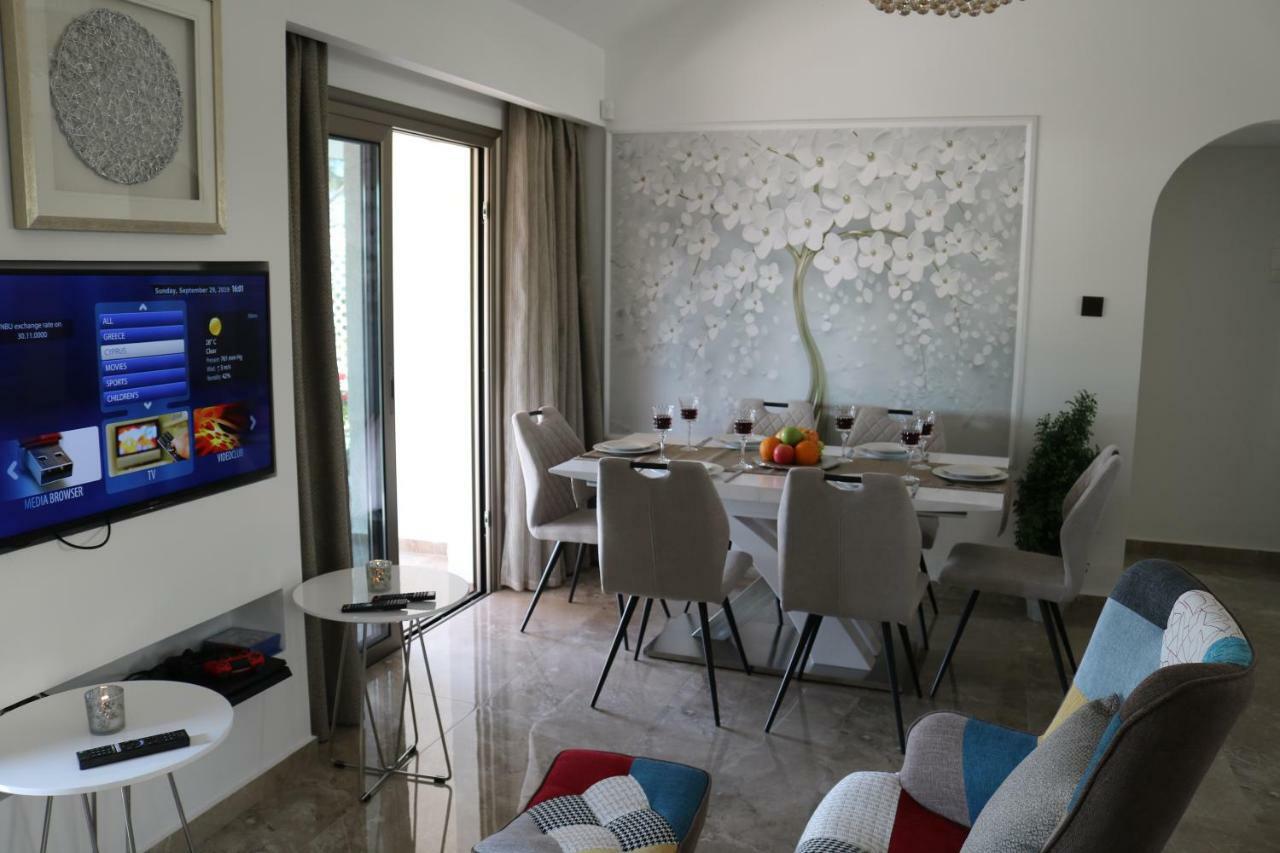 Yulya Villa By Taimoura Paphos Exterior photo