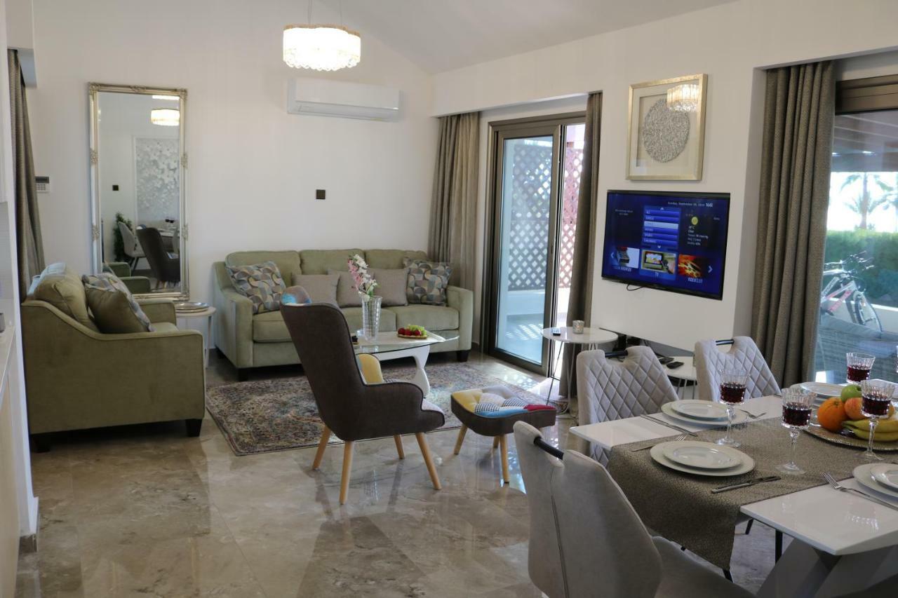 Yulya Villa By Taimoura Paphos Exterior photo